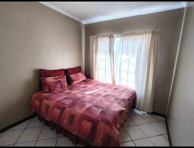 2 BEDROOM PROPERTY TO RENT IN MONAVONI